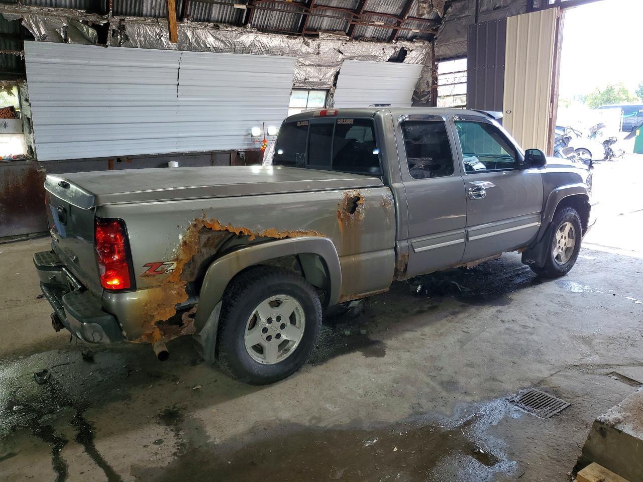 2006 CHEVROLET SILVERADO K1500 — Фото 3 из 12