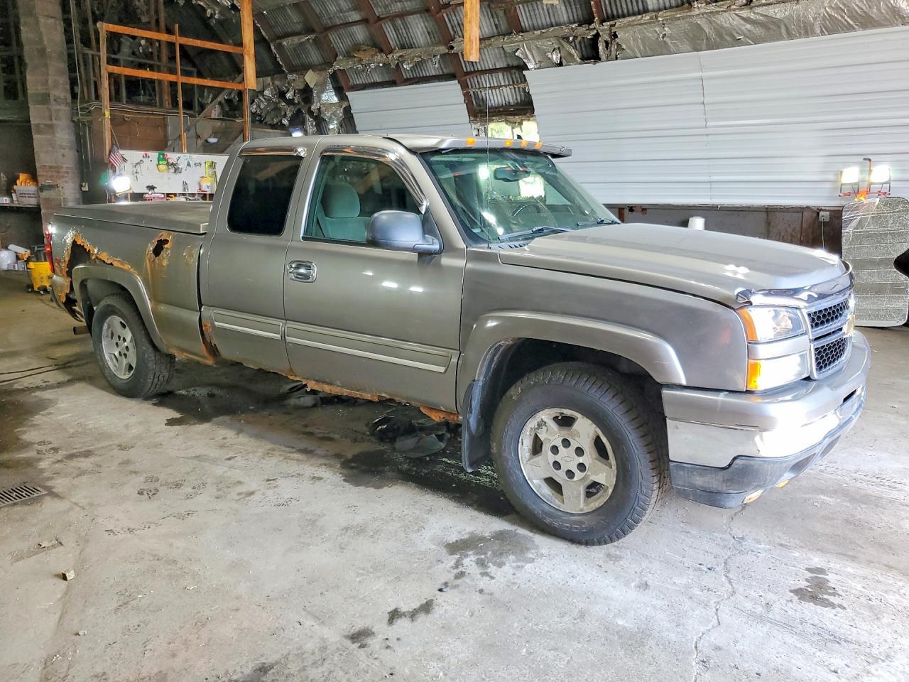 2006 CHEVROLET SILVERADO K1500 — Фото 4 из 12