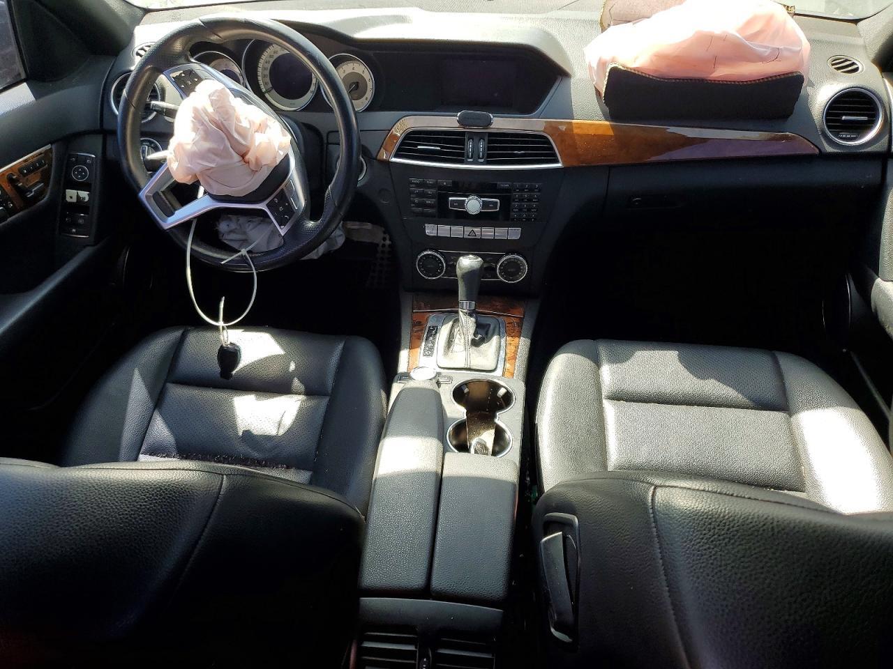 2012 MERCEDES-BENZ C 300 4MATIC — Фото 8 из 12