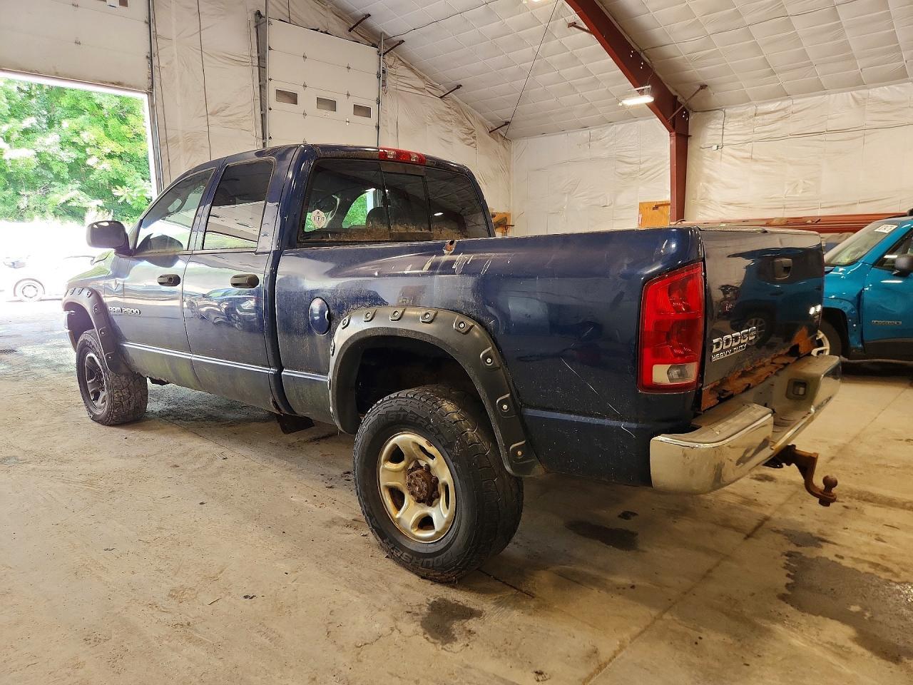 2003 DODGE RAM 2500 ST — Фото 2 из 12