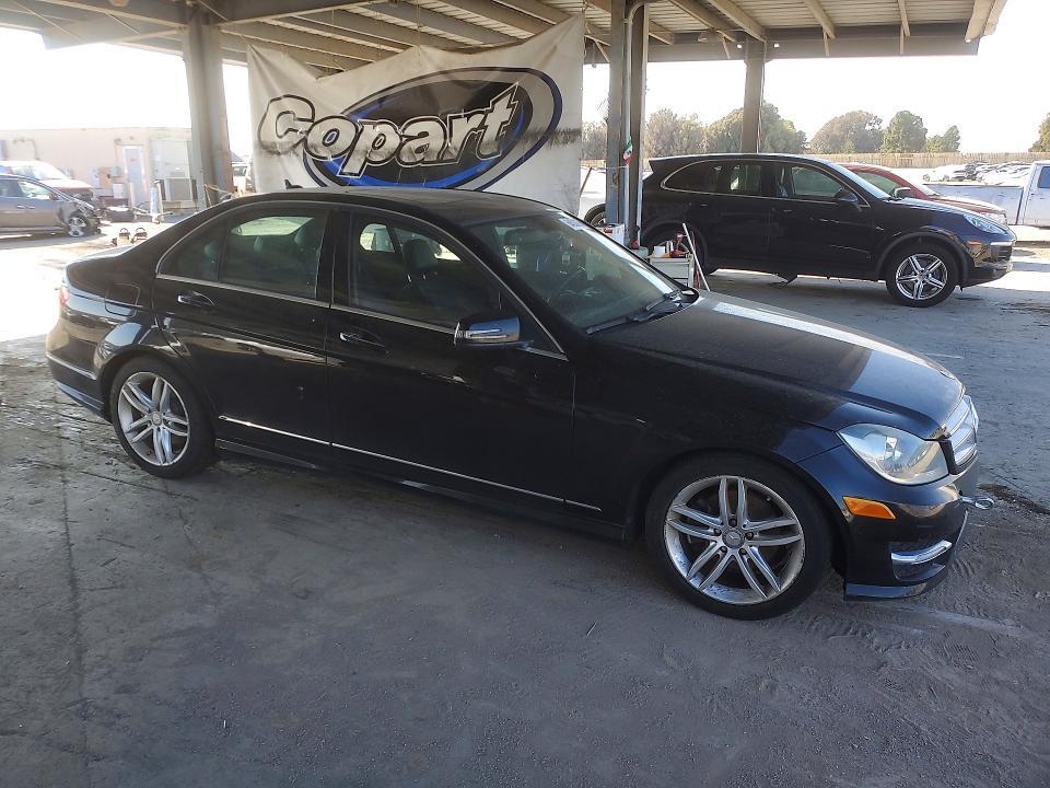 2012 MERCEDES-BENZ C 250 — Фото 4 из 12