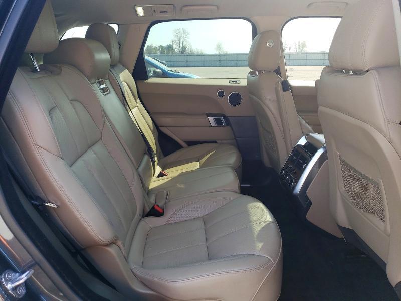2017 LAND ROVER RANGE ROVER SPORT HSE — Фото 11 из 13