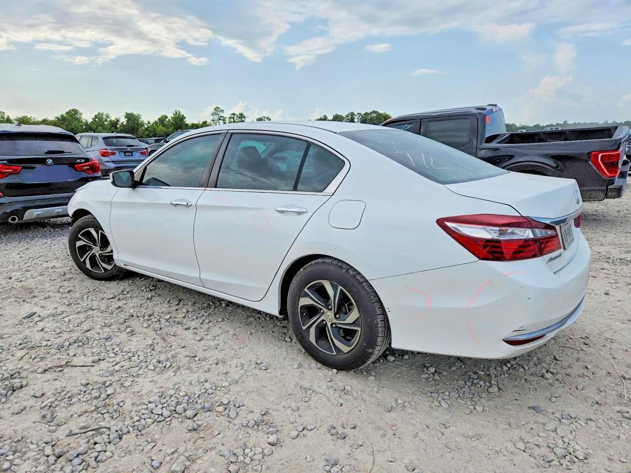 2016 HONDA ACCORD LX — Фото 2 из 13