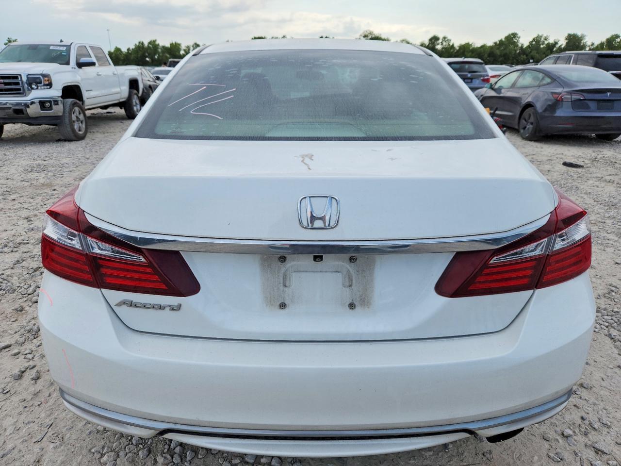 2016 HONDA ACCORD LX — Фото 6 из 13