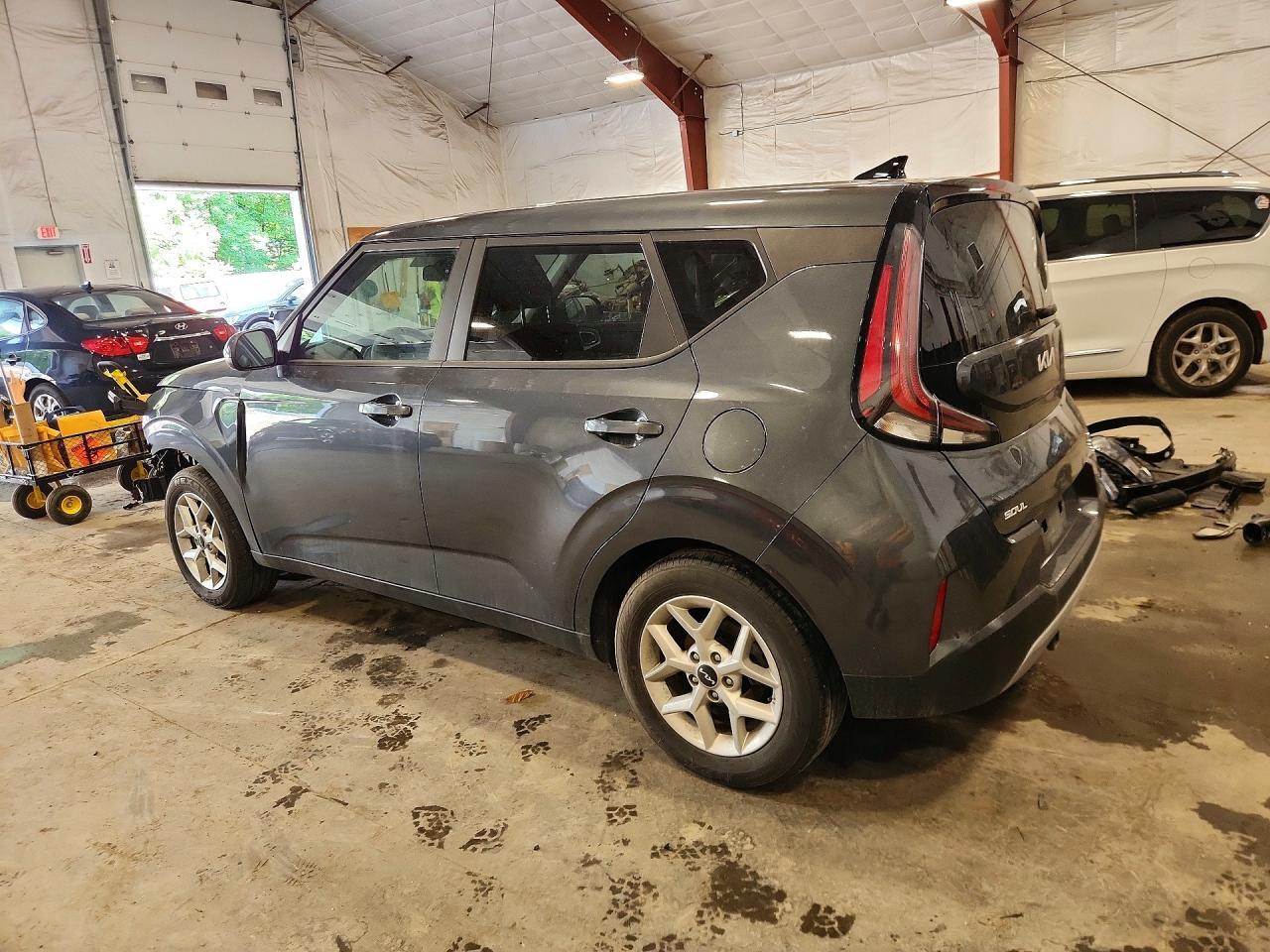 2024 KIA SOUL LX — Фото 2 из 13