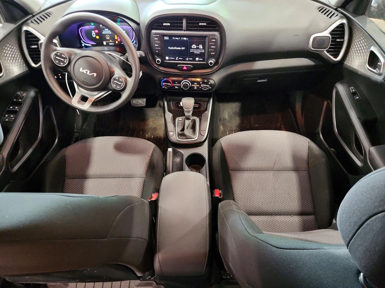 2024 KIA SOUL LX — Фото 8 из 13