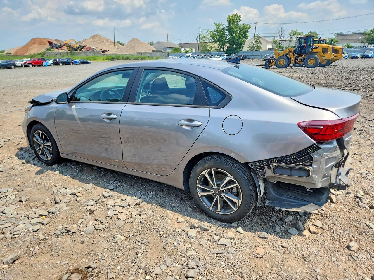 2024 KIA FORTE LXS — Фото 2 из 13