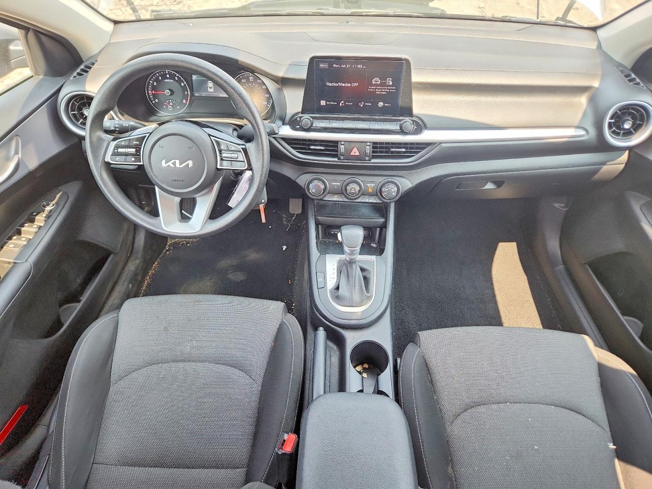 2024 KIA FORTE LXS — Фото 8 из 13
