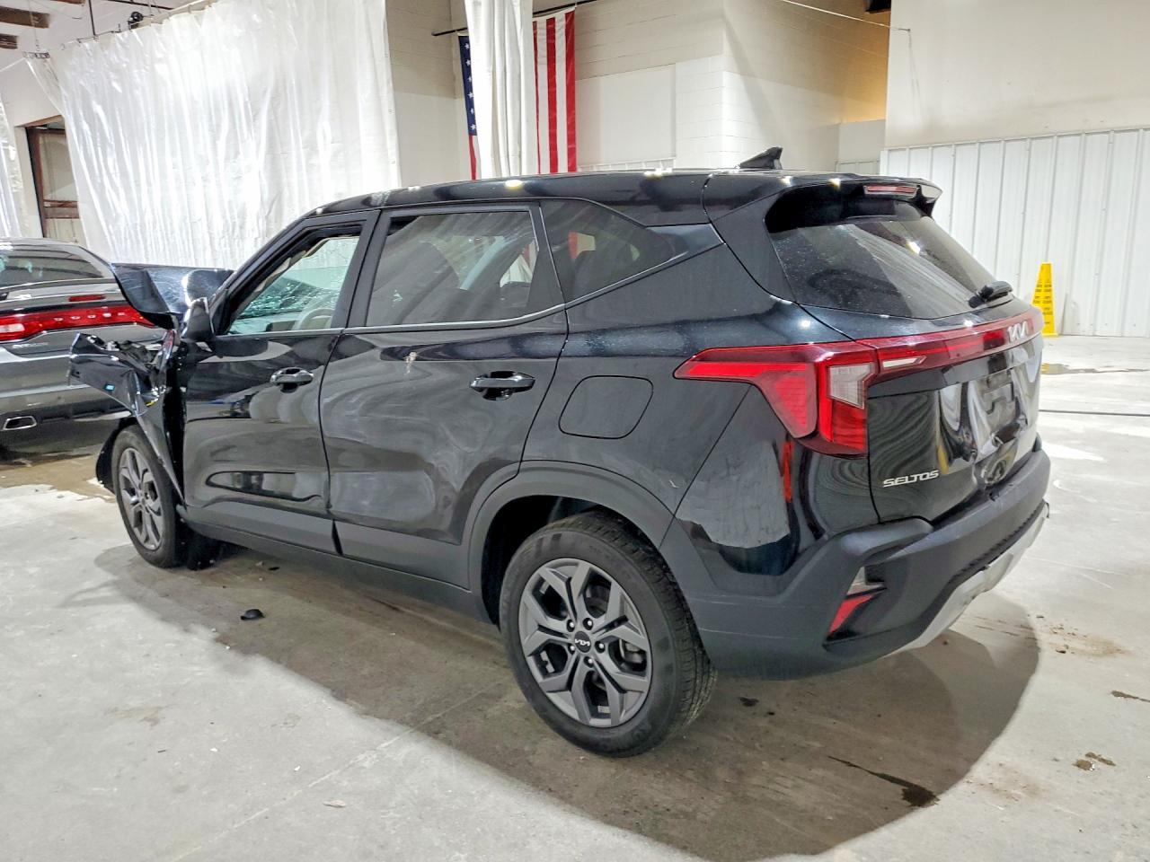 2024 KIA SELTOS LX — Фото 2 из 13