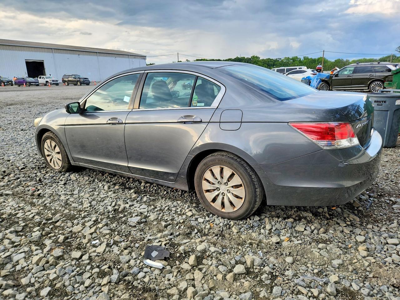 2009 HONDA ACCORD LX — Фото 2 из 12