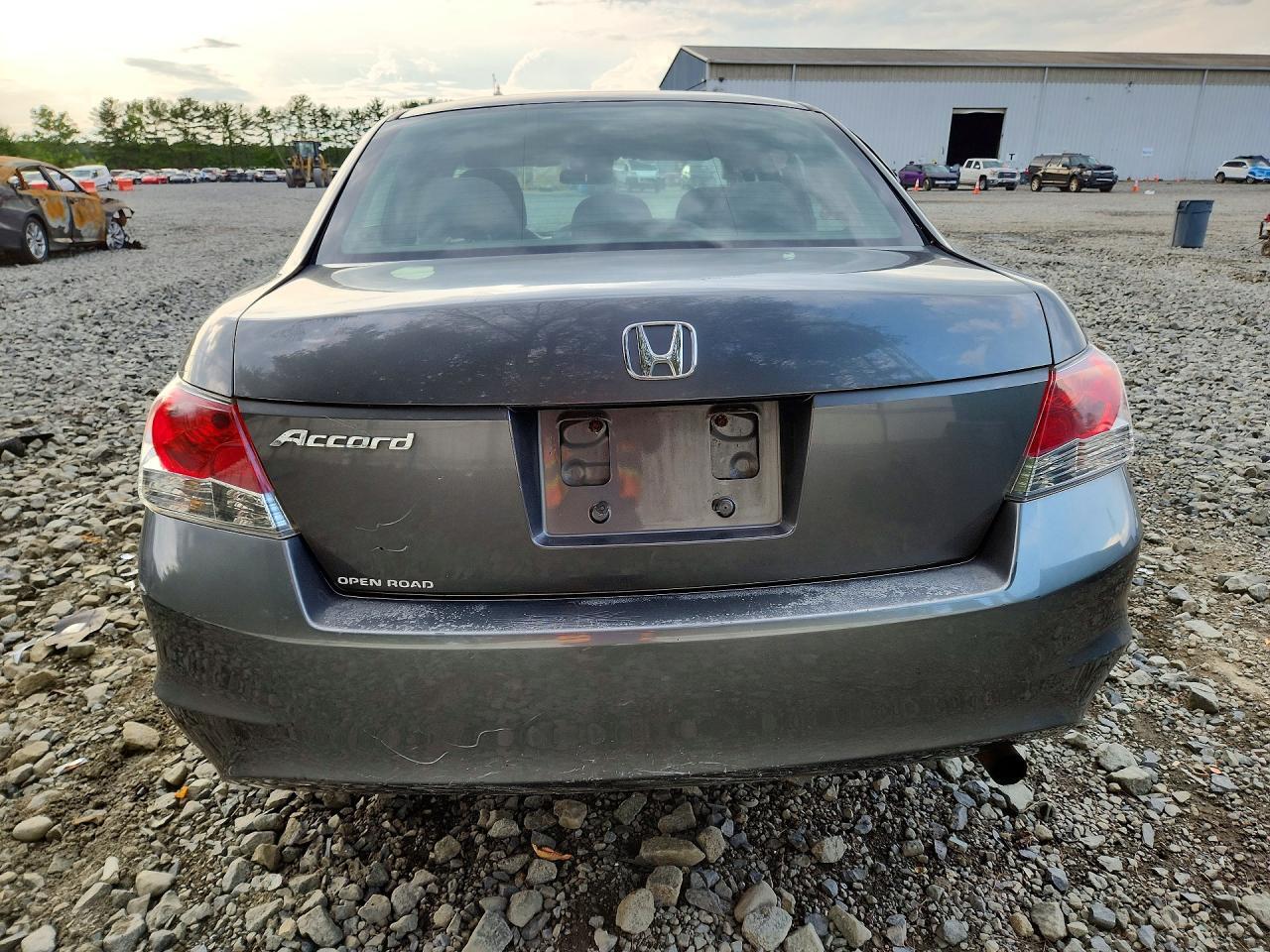 2009 HONDA ACCORD LX — Фото 6 из 12