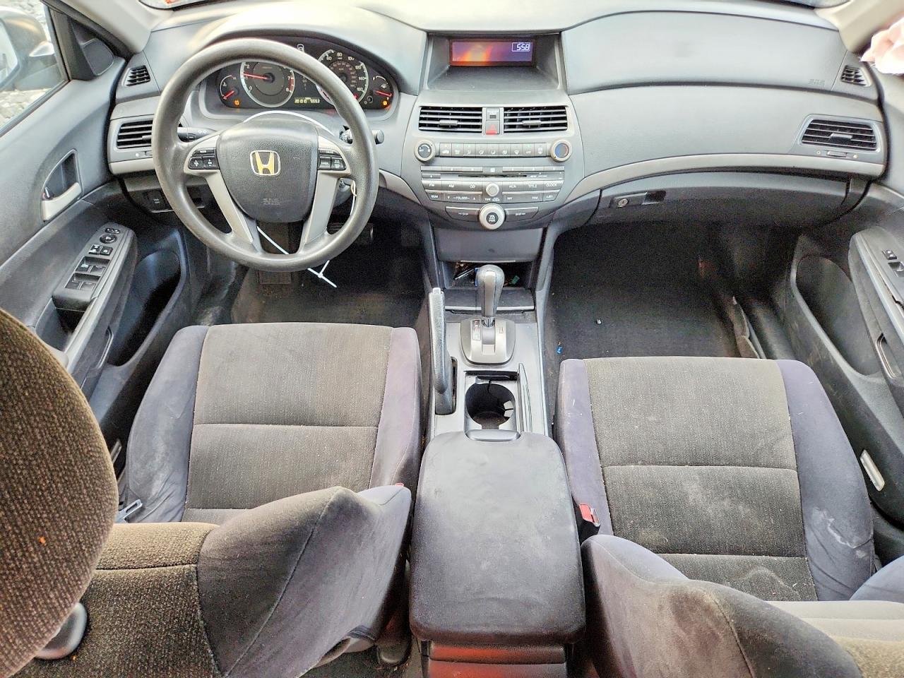 2009 HONDA ACCORD LX — Фото 8 из 12