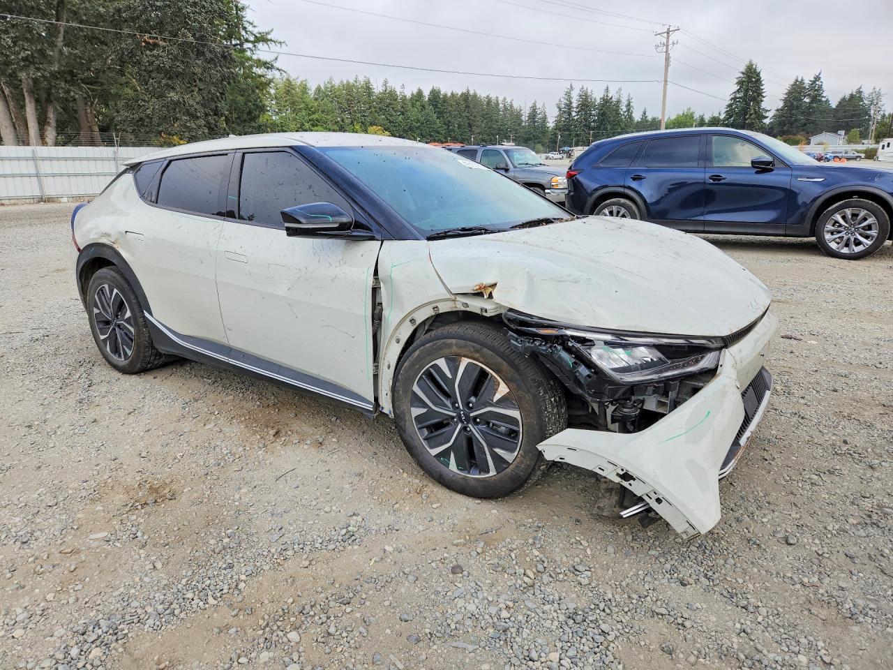 2024 KIA EV6 LIGHT LONG RANGE — Фото 4 из 13