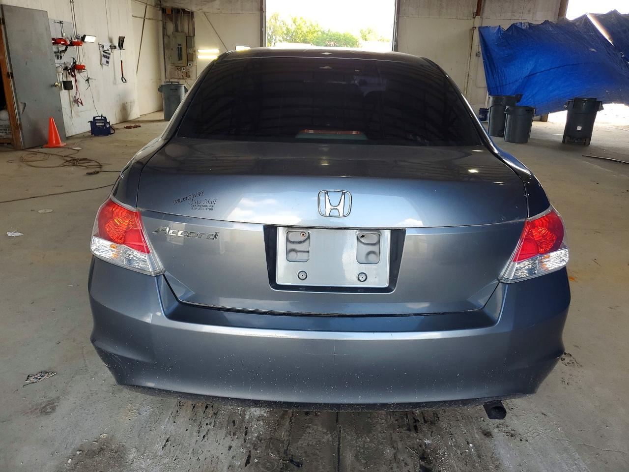 2009 HONDA ACCORD LX — Фото 6 из 12