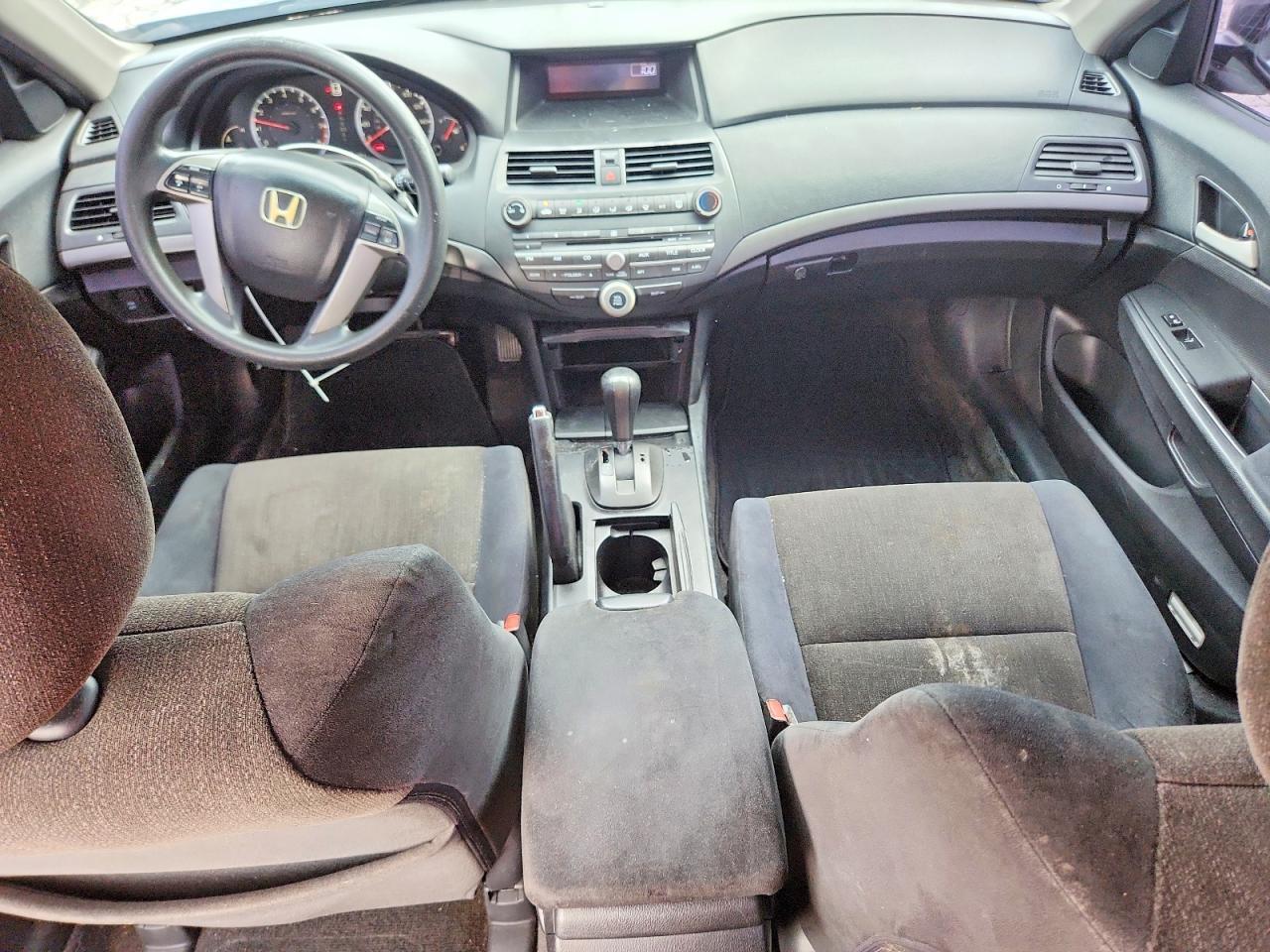 2009 HONDA ACCORD LX — Фото 8 из 12