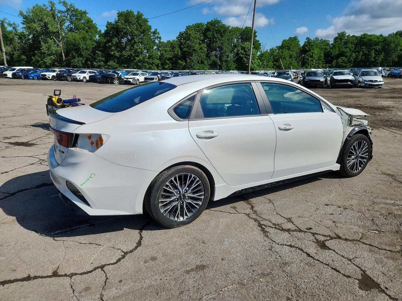 2024 KIA FORTE GT LINE — Фото 3 из 13
