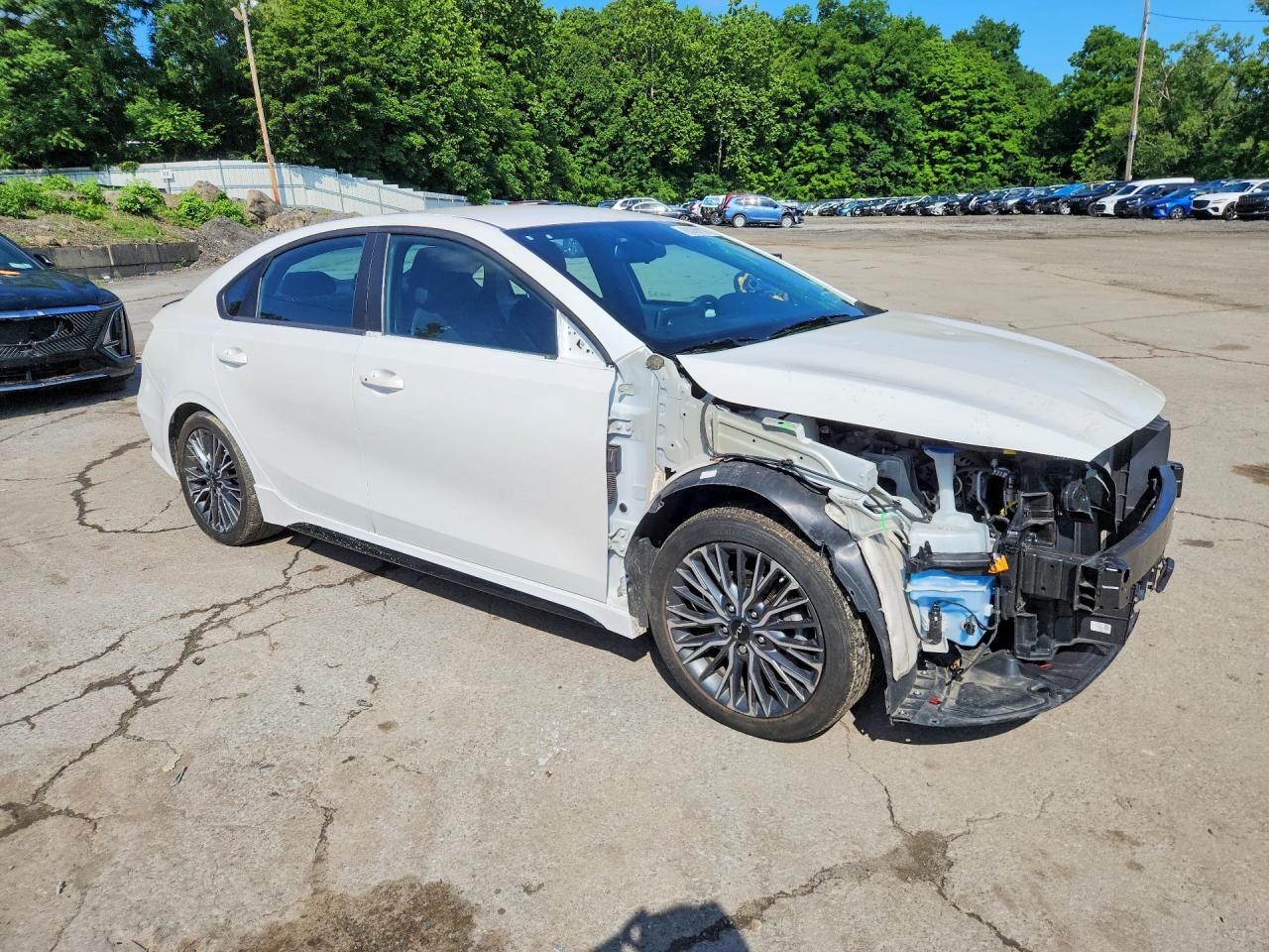 2024 KIA FORTE GT LINE — Фото 4 из 13
