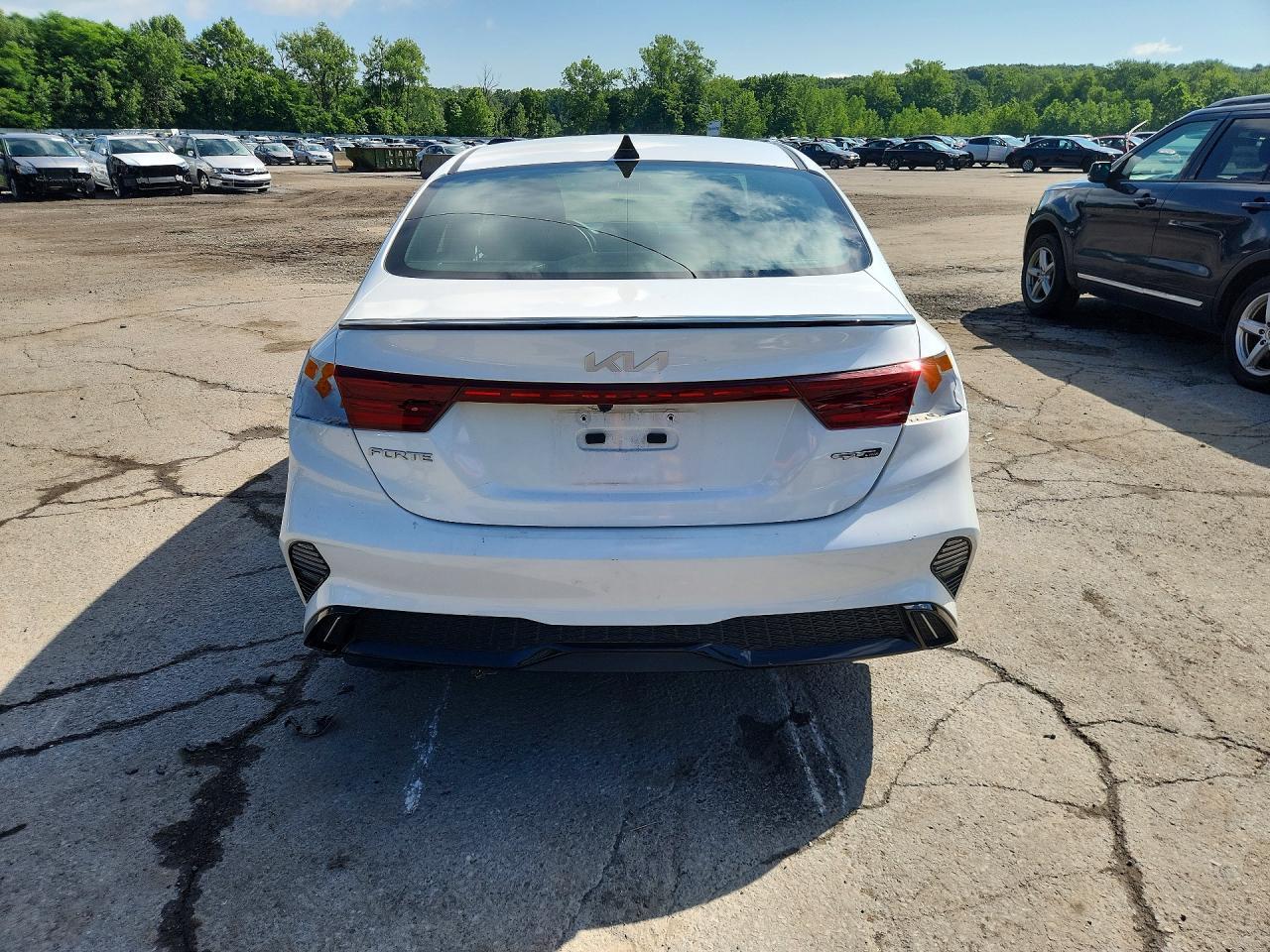 2024 KIA FORTE GT LINE — Фото 6 из 13