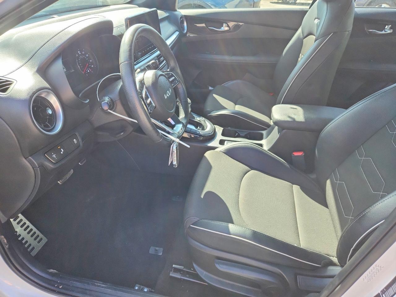 2024 KIA FORTE GT LINE — Фото 7 из 13