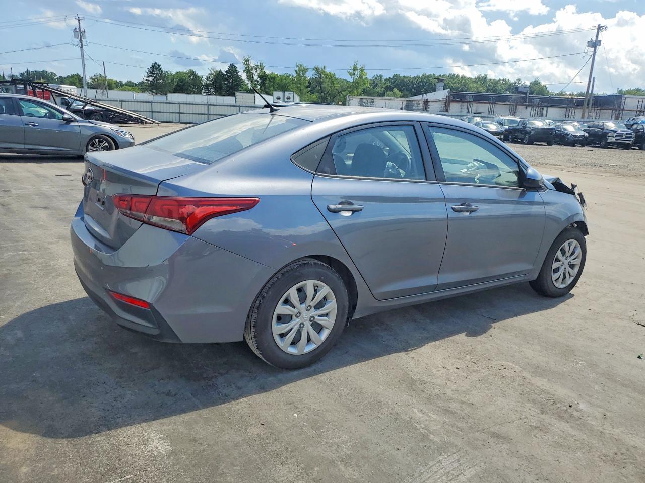 2020 HYUNDAI ACCENT SE — Фото 3 из 12