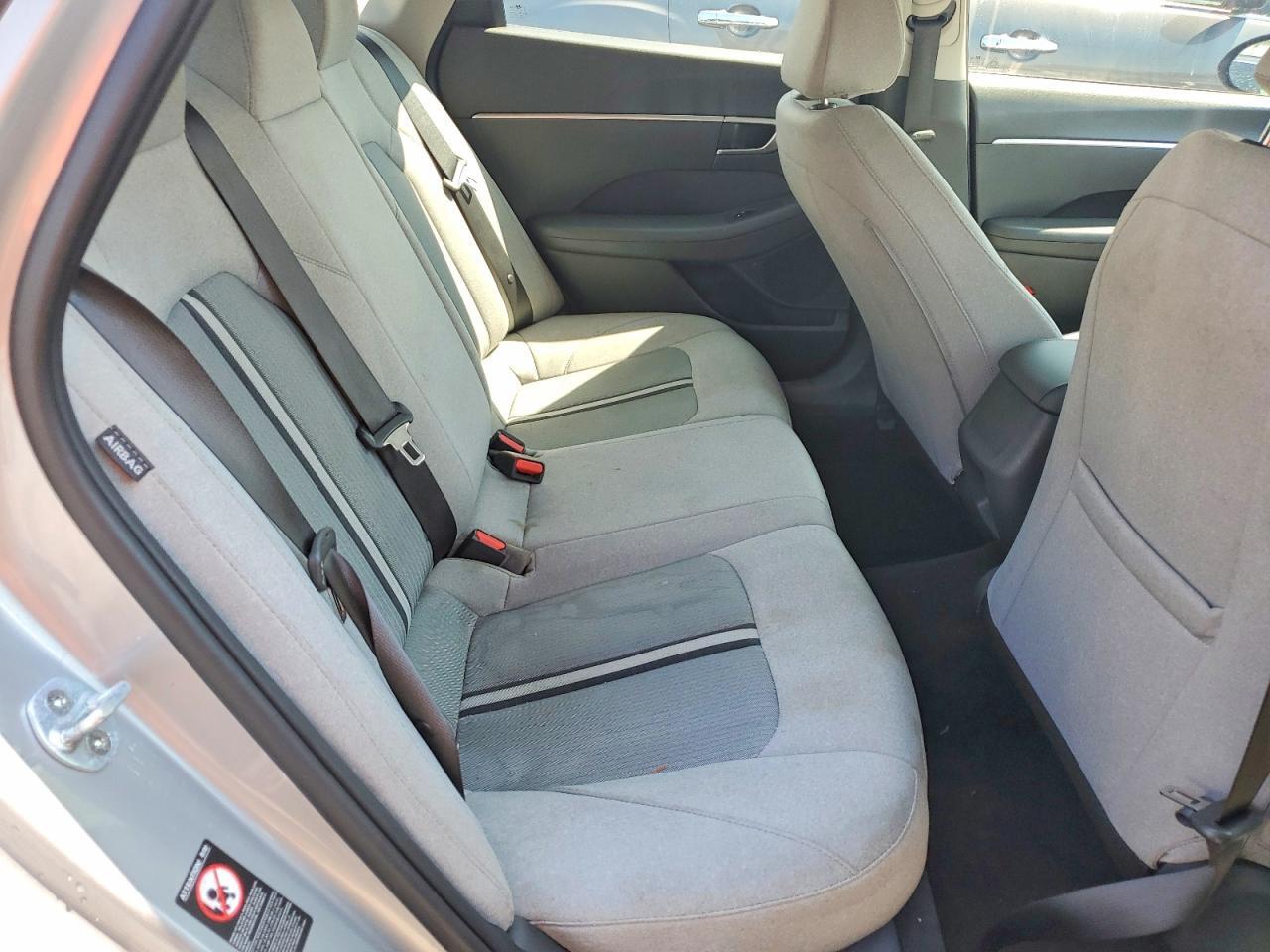2020 HYUNDAI SONATA SE — Фото 10 из 12
