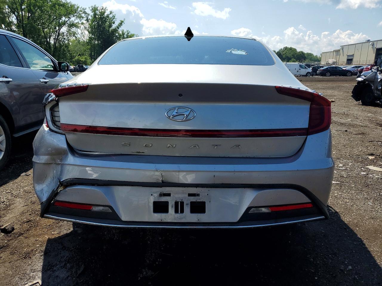 2020 HYUNDAI SONATA SE — Фото 6 из 12