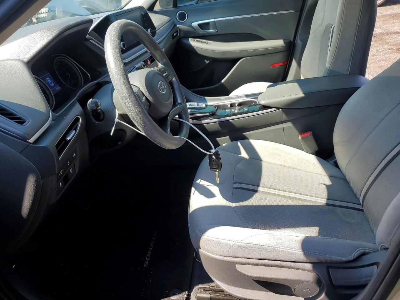 2020 HYUNDAI SONATA SE — Фото 7 из 12