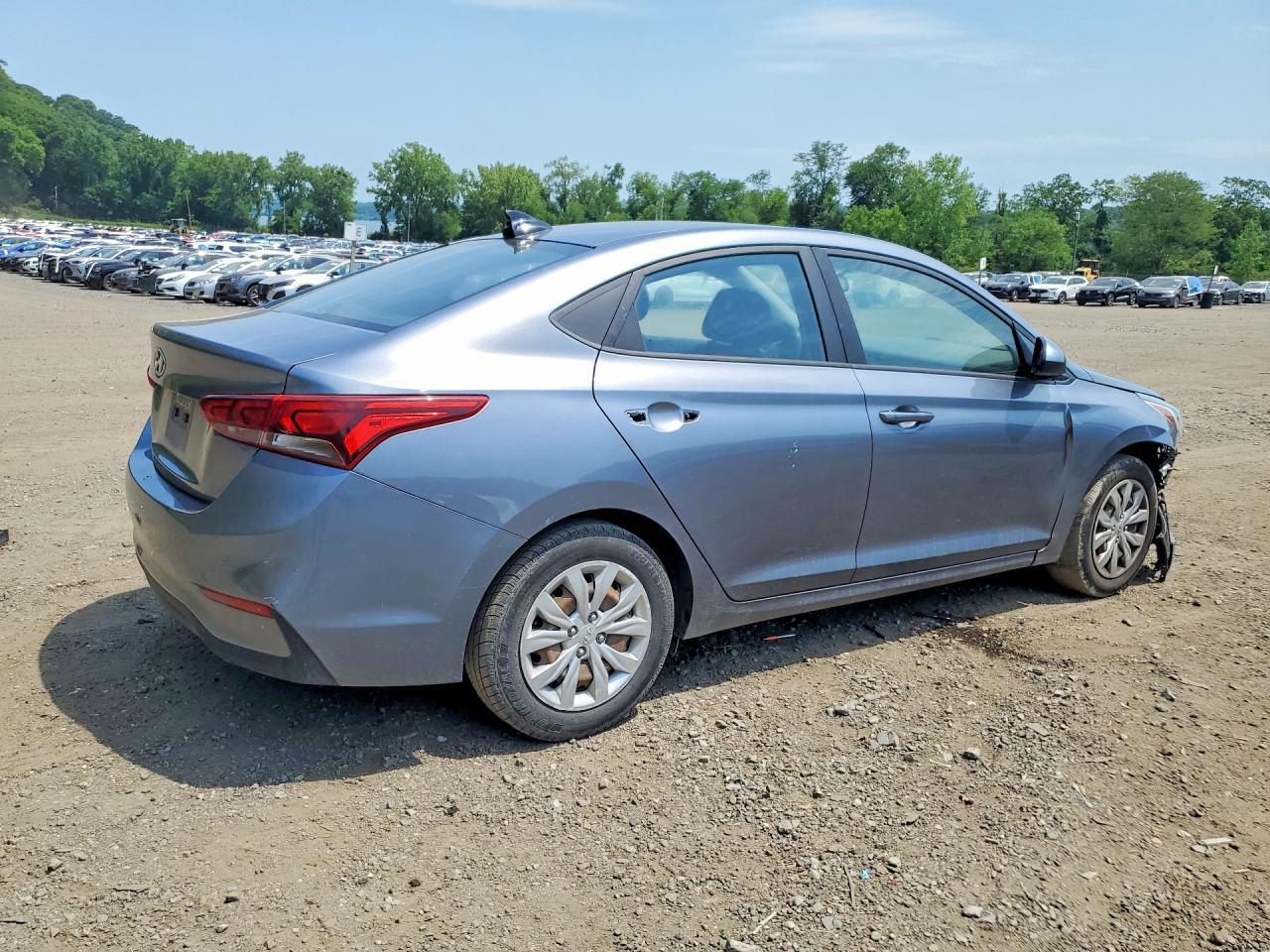 2020 HYUNDAI ACCENT SE — Фото 3 из 12