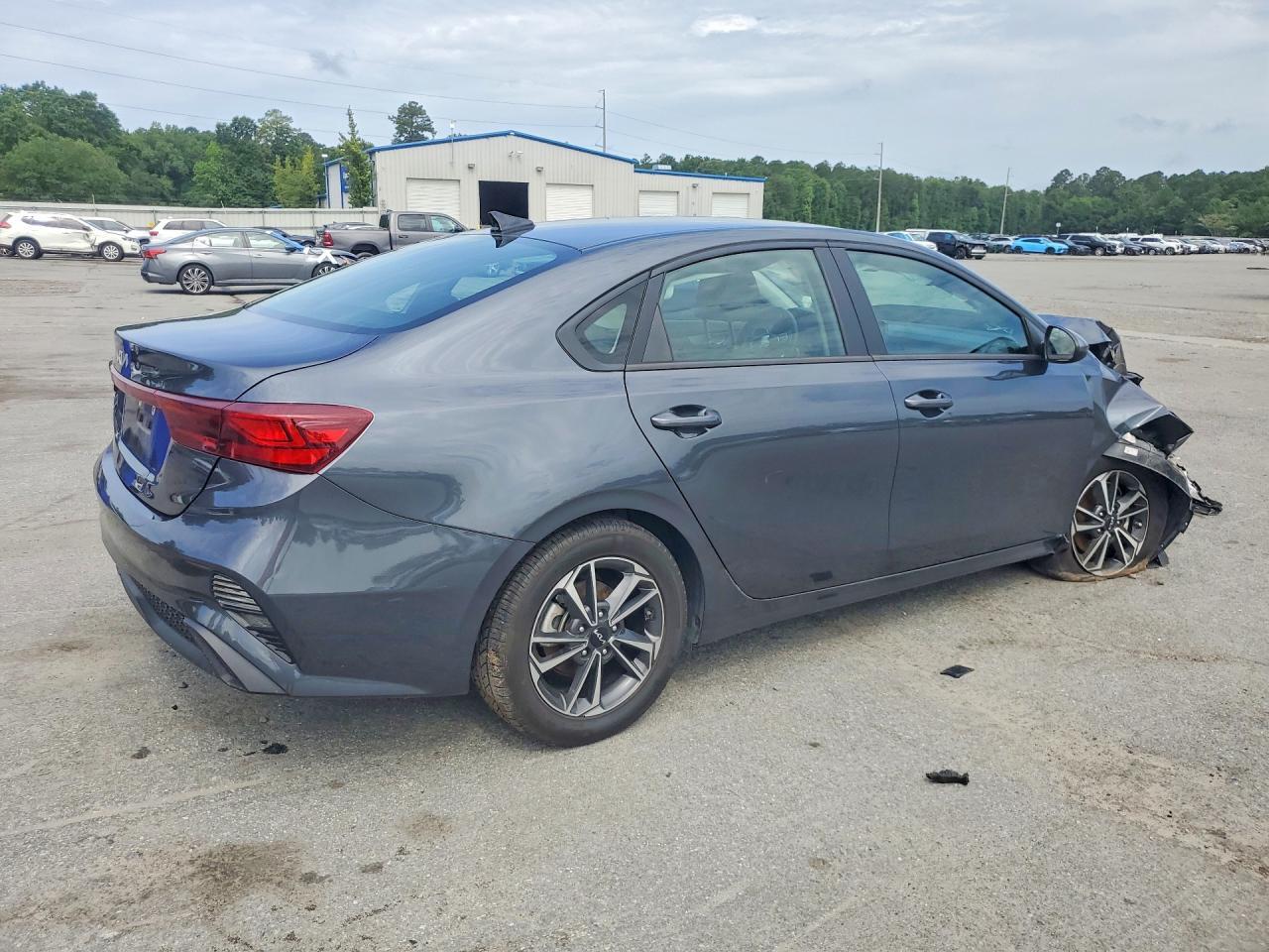 2024 KIA FORTE LXS — Фото 3 из 12
