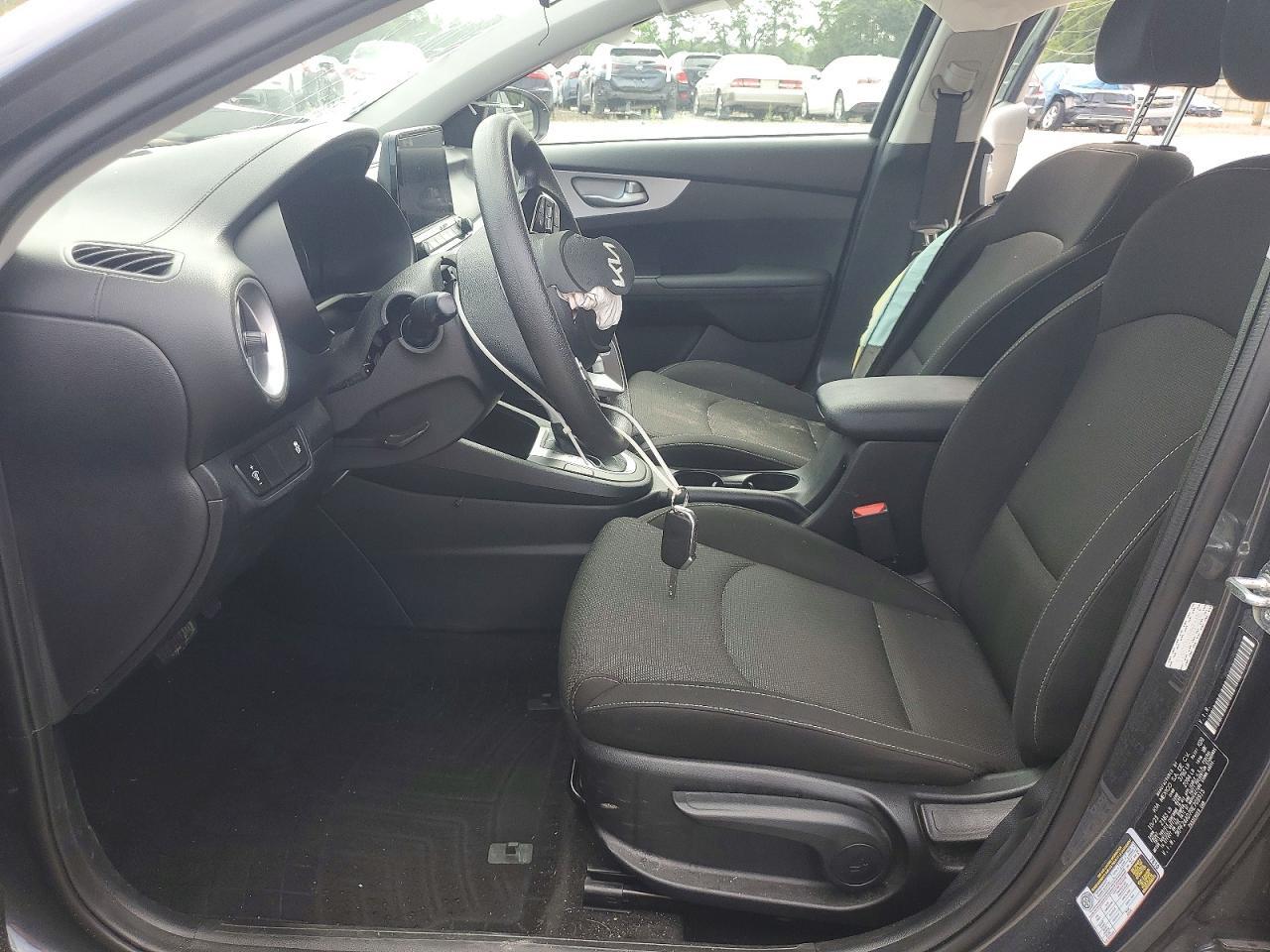 2024 KIA FORTE LXS — Фото 7 из 12