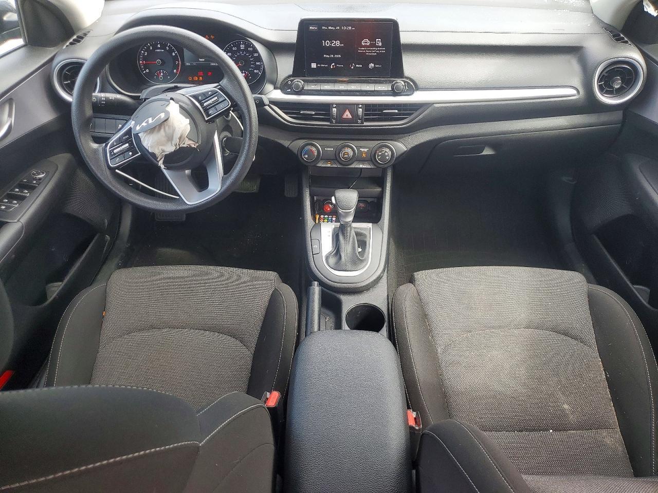2024 KIA FORTE LXS — Фото 8 из 12