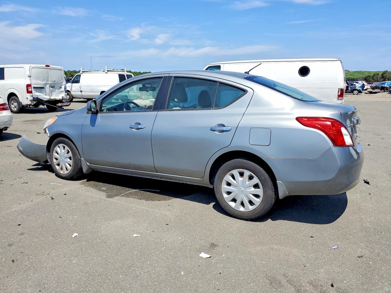 2012 NISSAN VERSA 1.6 S — Фото 2 из 13