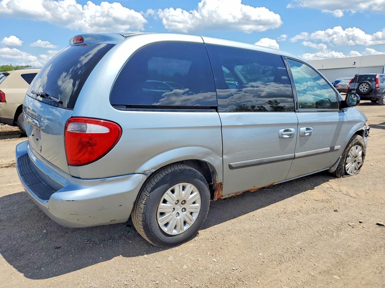 2006 CHRYSLER TOWN & COUNTRY — Фото 3 из 13
