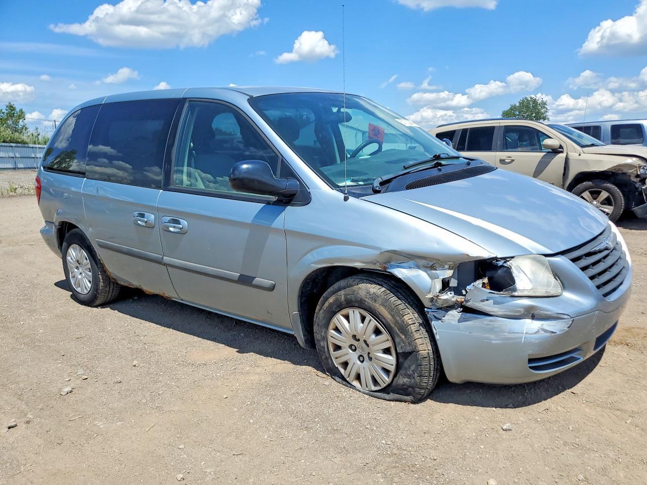 2006 CHRYSLER TOWN & COUNTRY — Фото 4 из 13