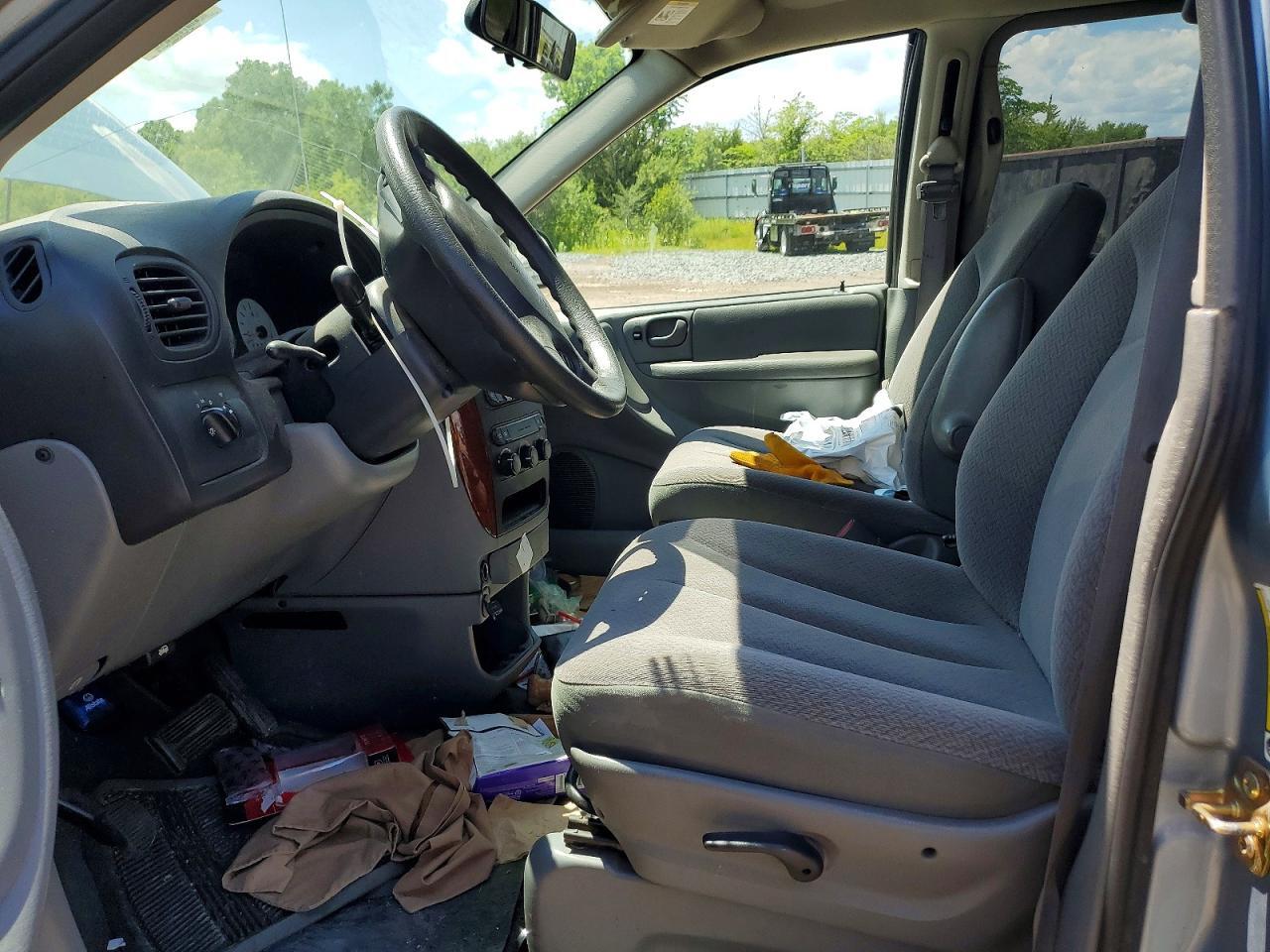 2006 CHRYSLER TOWN & COUNTRY — Фото 7 из 13