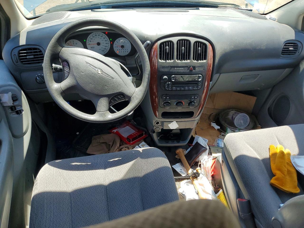 2006 CHRYSLER TOWN & COUNTRY — Фото 8 из 13