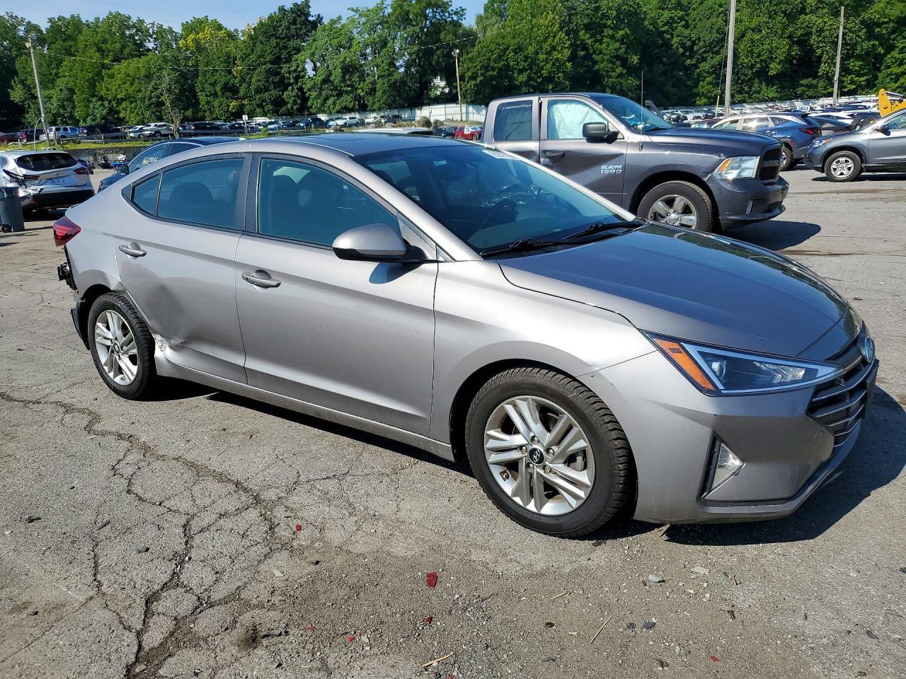 2020 HYUNDAI ELANTRA VALUE EDITION — Фото 4 из 12