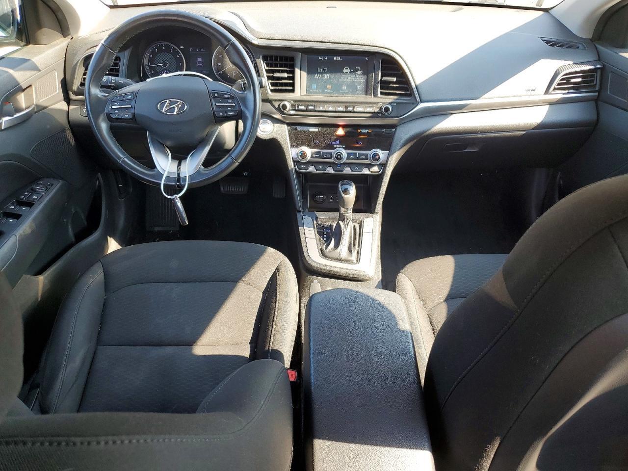 2020 HYUNDAI ELANTRA VALUE EDITION — Фото 8 из 12