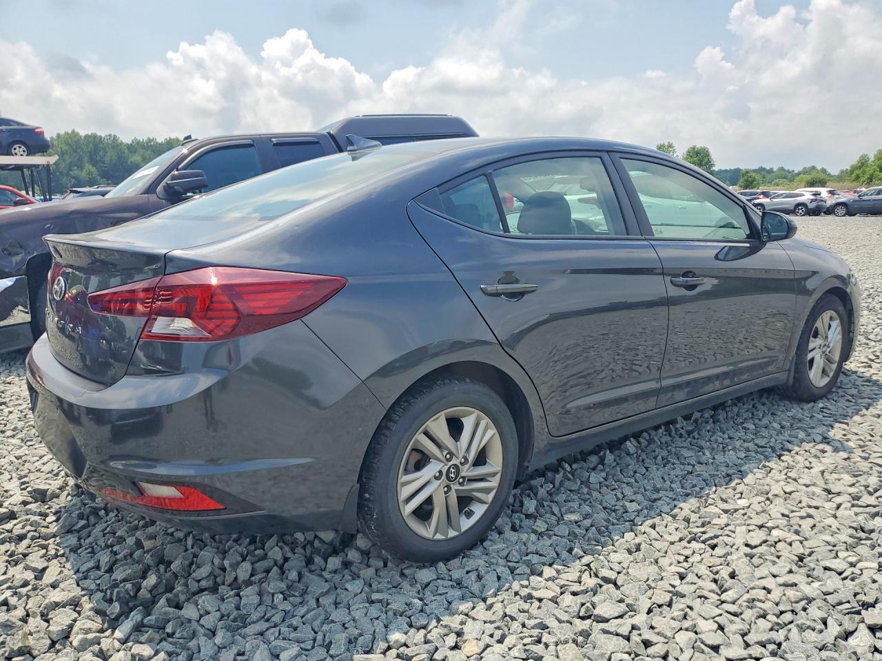 2020 HYUNDAI ELANTRA VALUE EDITION — Фото 3 из 12
