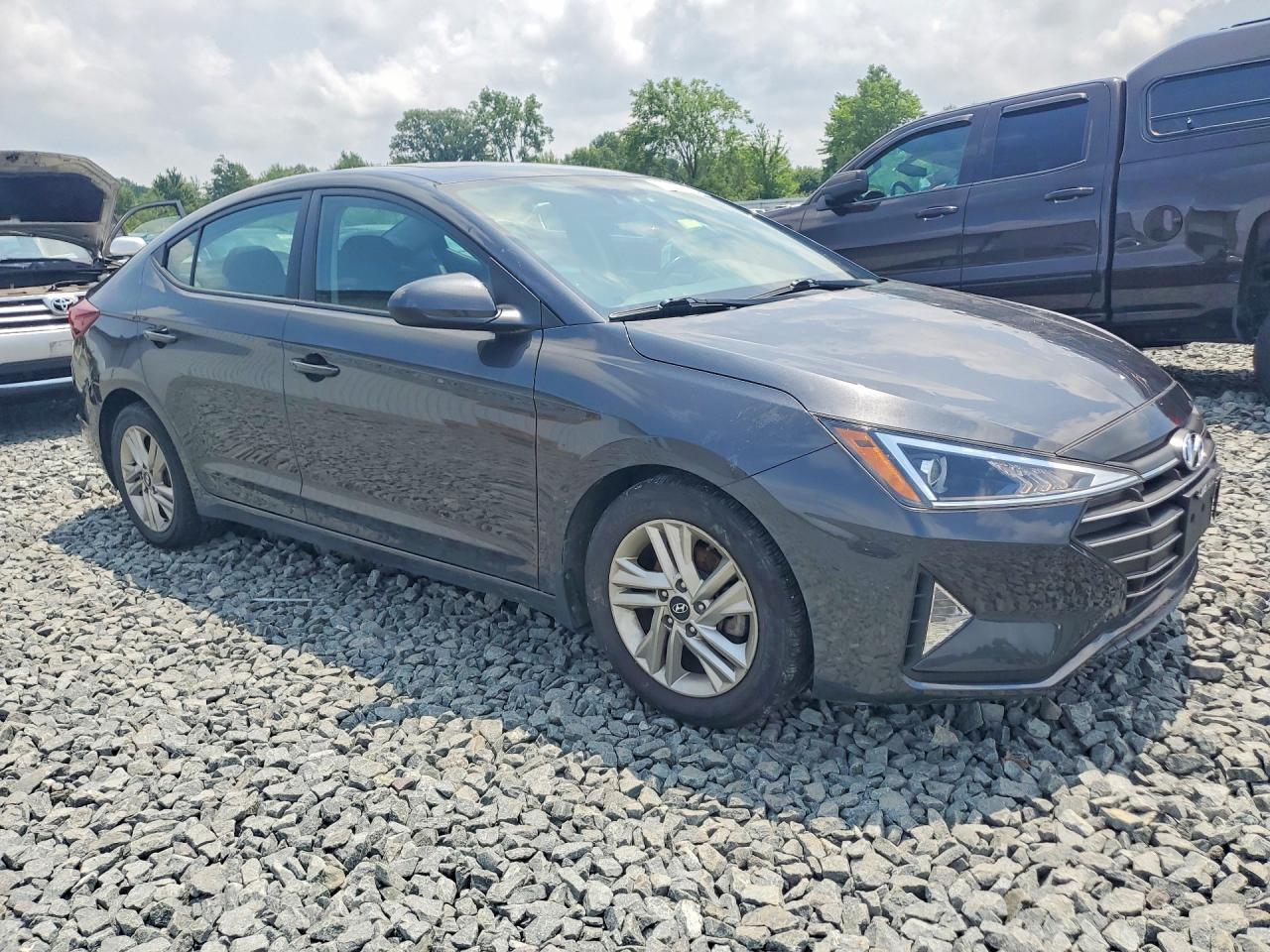 2020 HYUNDAI ELANTRA VALUE EDITION — Фото 4 из 12