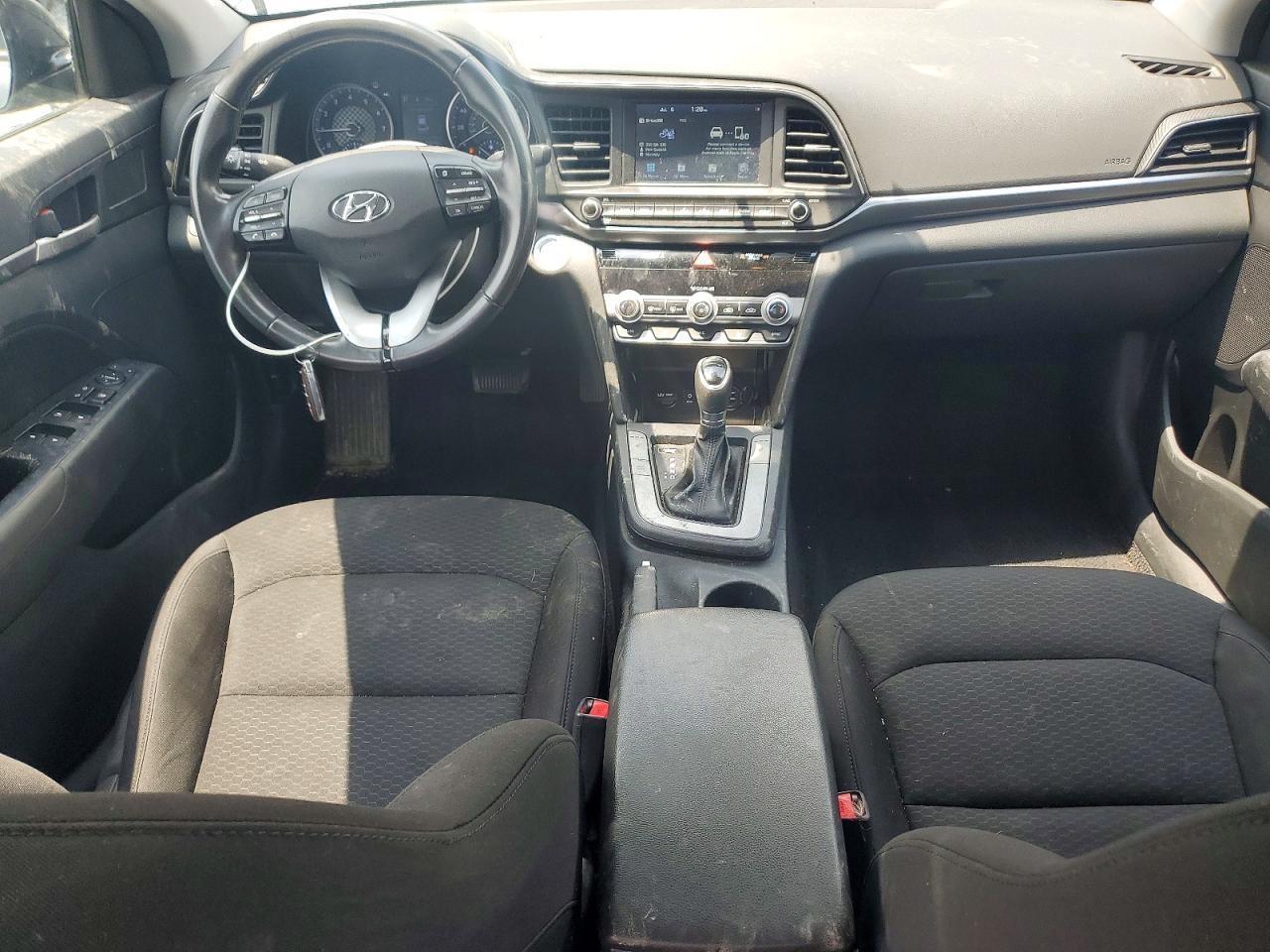 2020 HYUNDAI ELANTRA VALUE EDITION — Фото 8 из 12