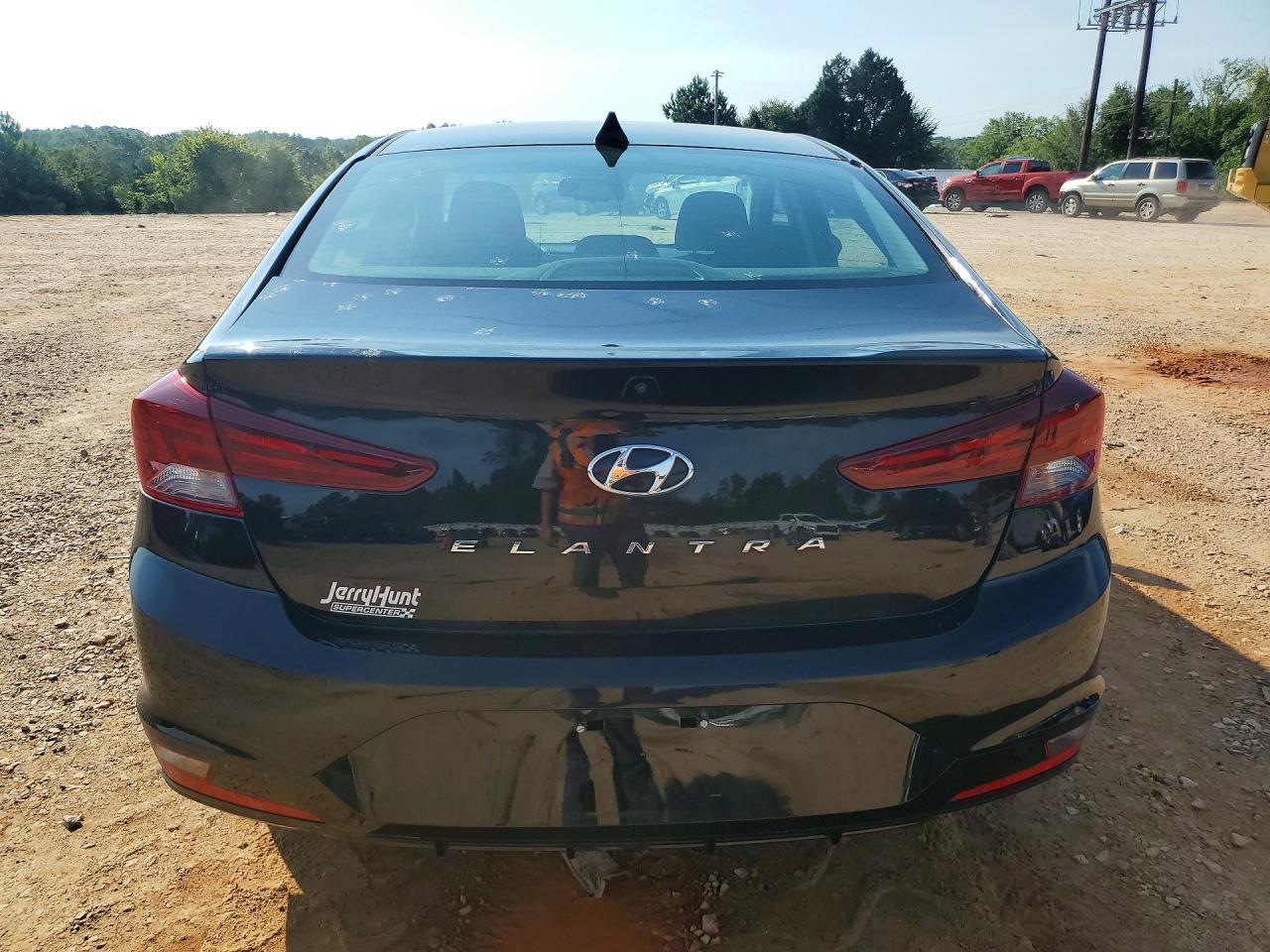 2020 HYUNDAI ELANTRA VALUE EDITION — Фото 6 из 13