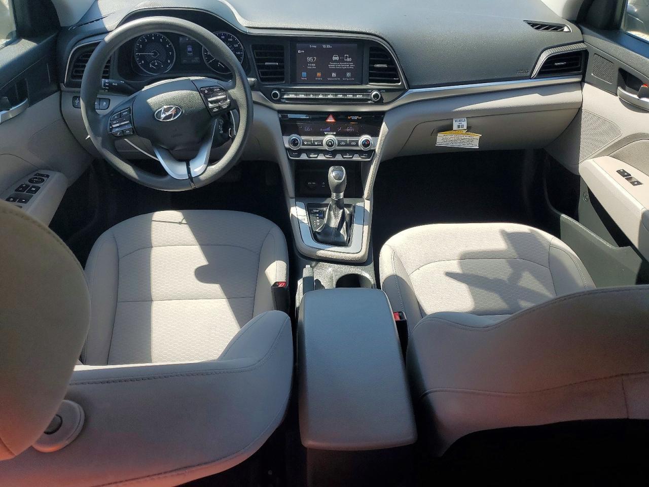 2020 HYUNDAI ELANTRA SEL — Фото 8 из 12