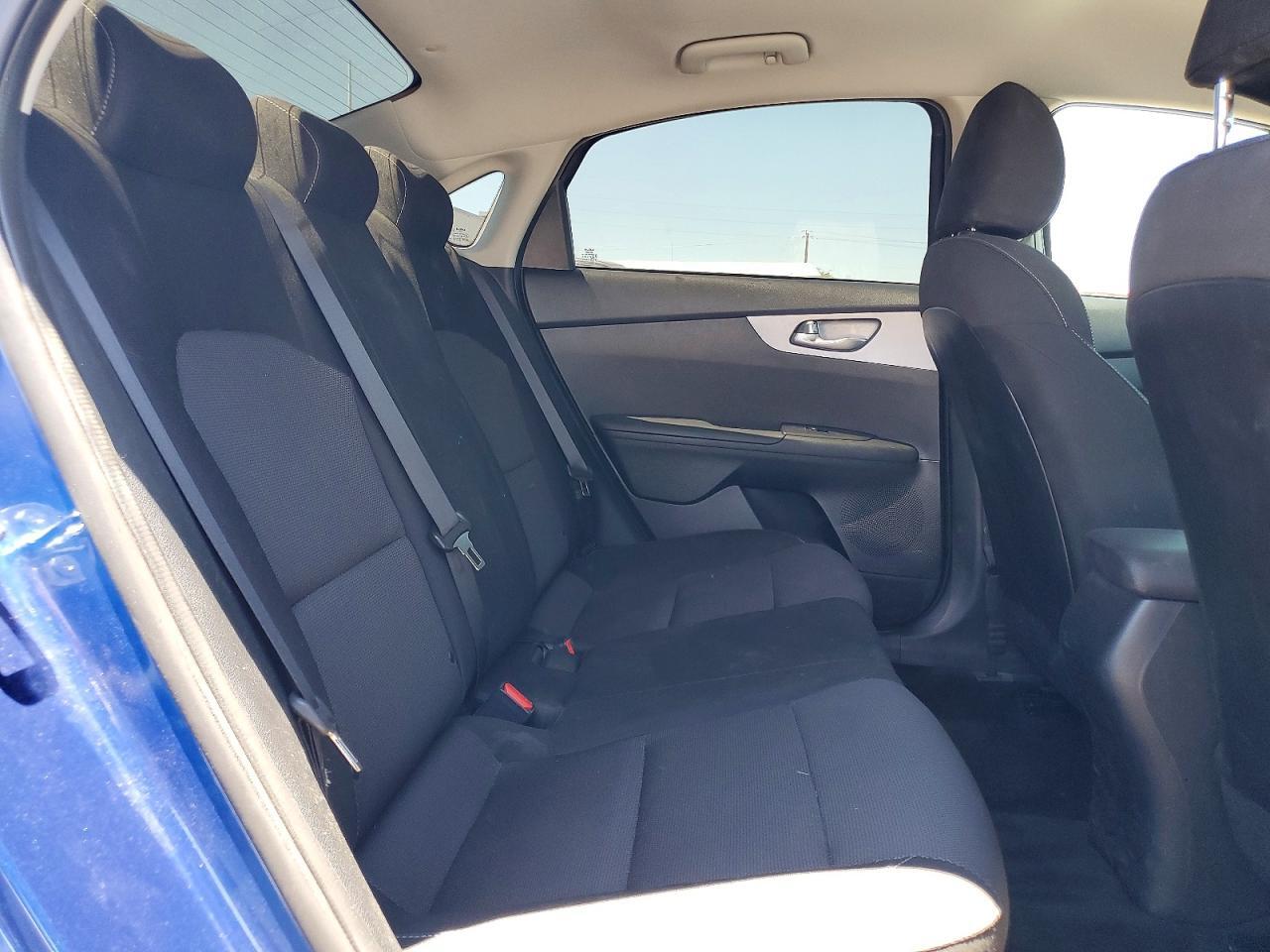 2024 KIA FORTE LXS — Фото 10 из 12