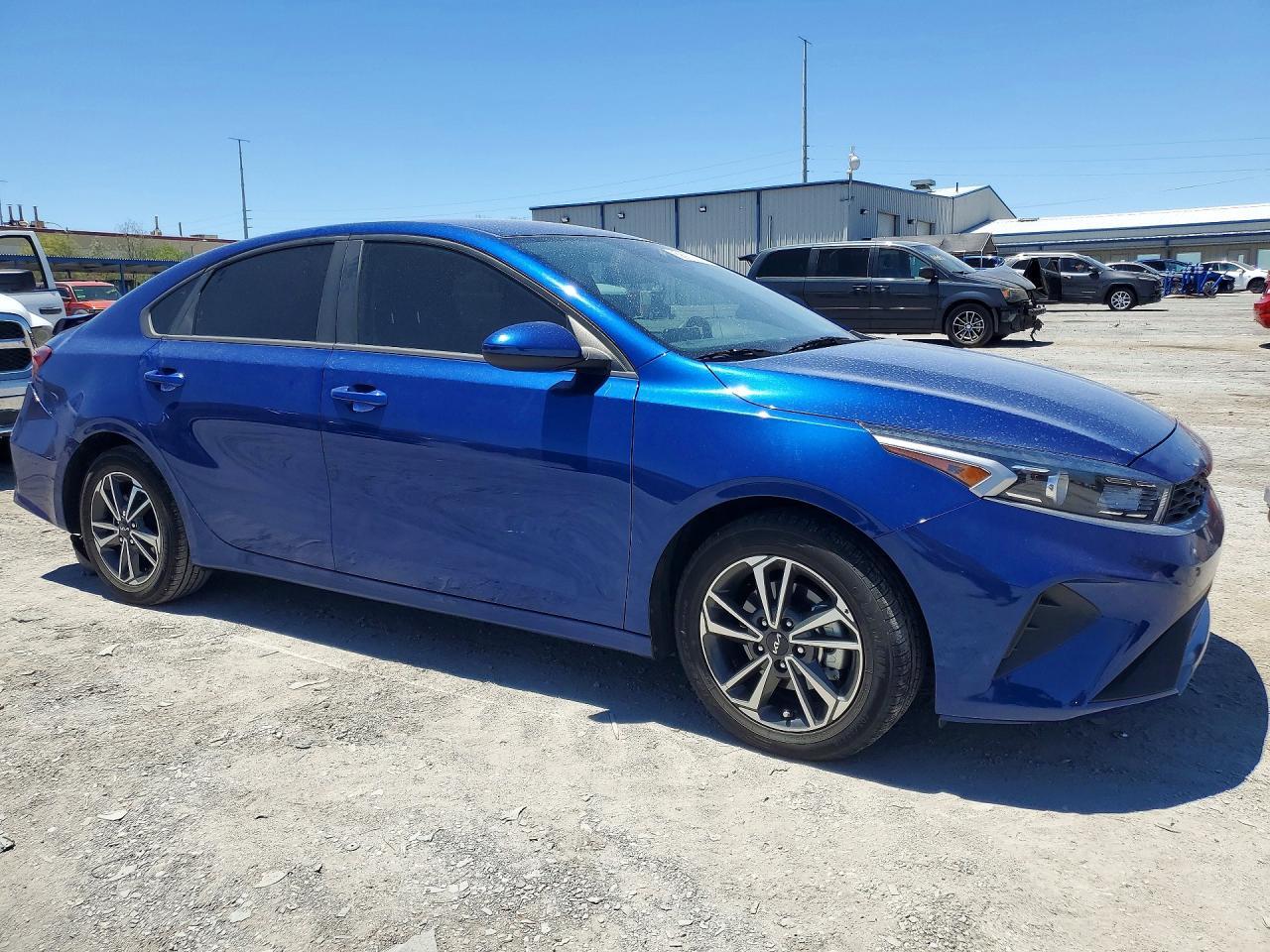 2024 KIA FORTE LXS — Фото 4 из 12