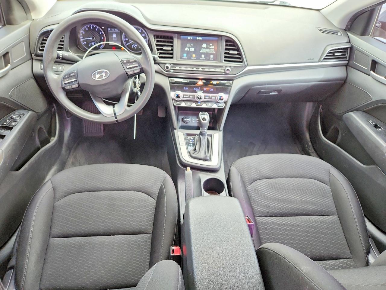2020 HYUNDAI ELANTRA SEL — Фото 8 из 12
