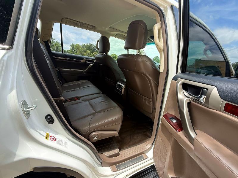 2016 LEXUS GX 460 — Фото 6 из 10