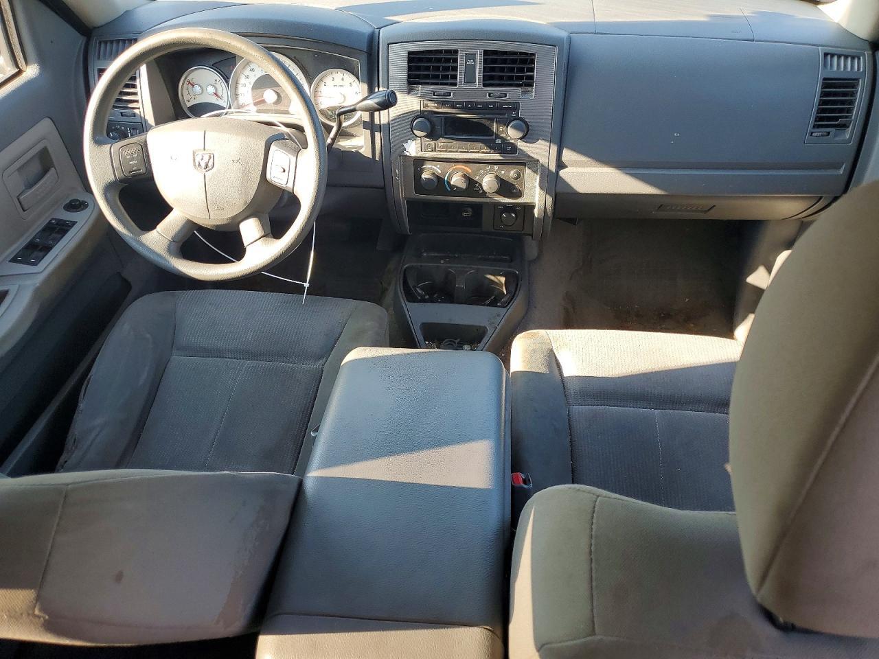 2006 DODGE DAKOTA QUAD SLT — Фото 8 из 12