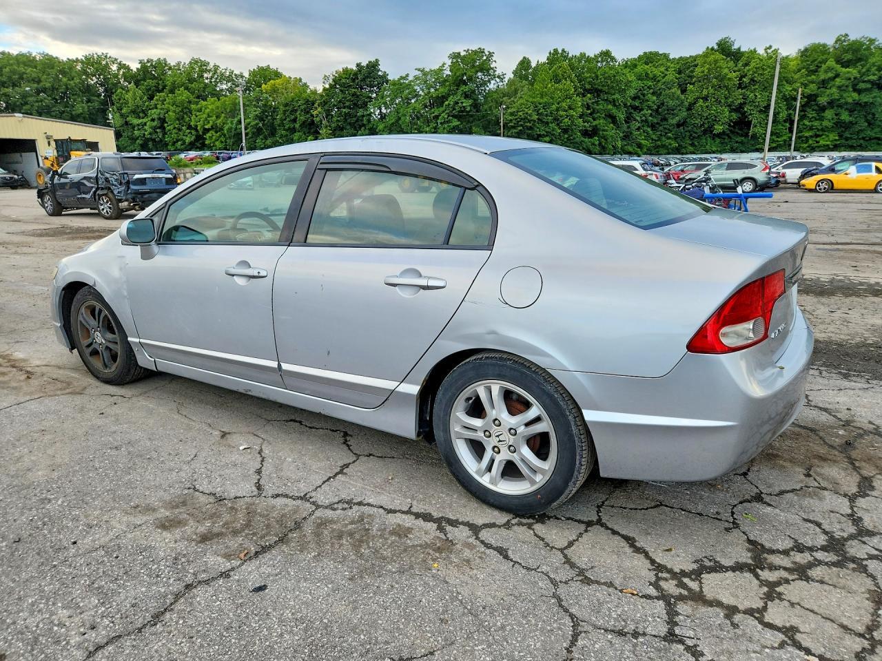 2009 HONDA CIVIC LX — Фото 2 из 12