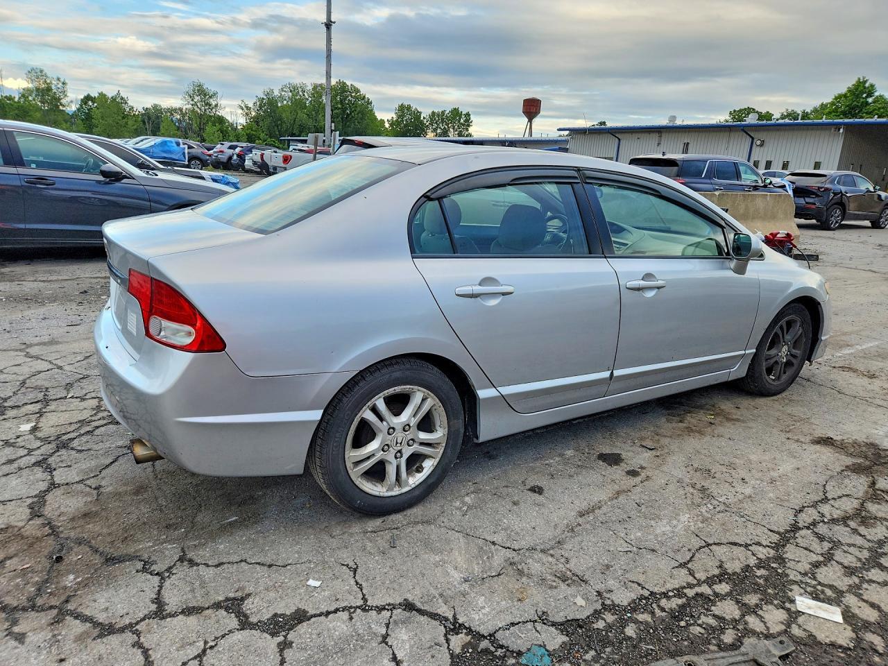 2009 HONDA CIVIC LX — Фото 3 из 12